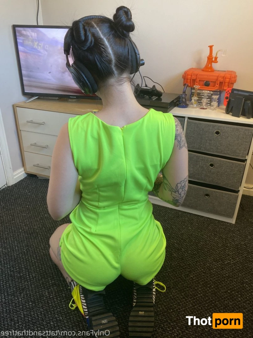 tattsandthatfree 4899707