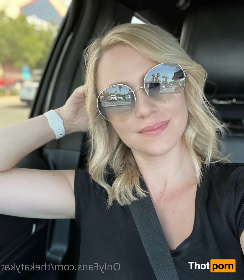 🍀 Katy Kat 🍀 15230380