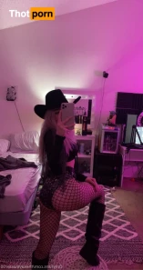 4933524