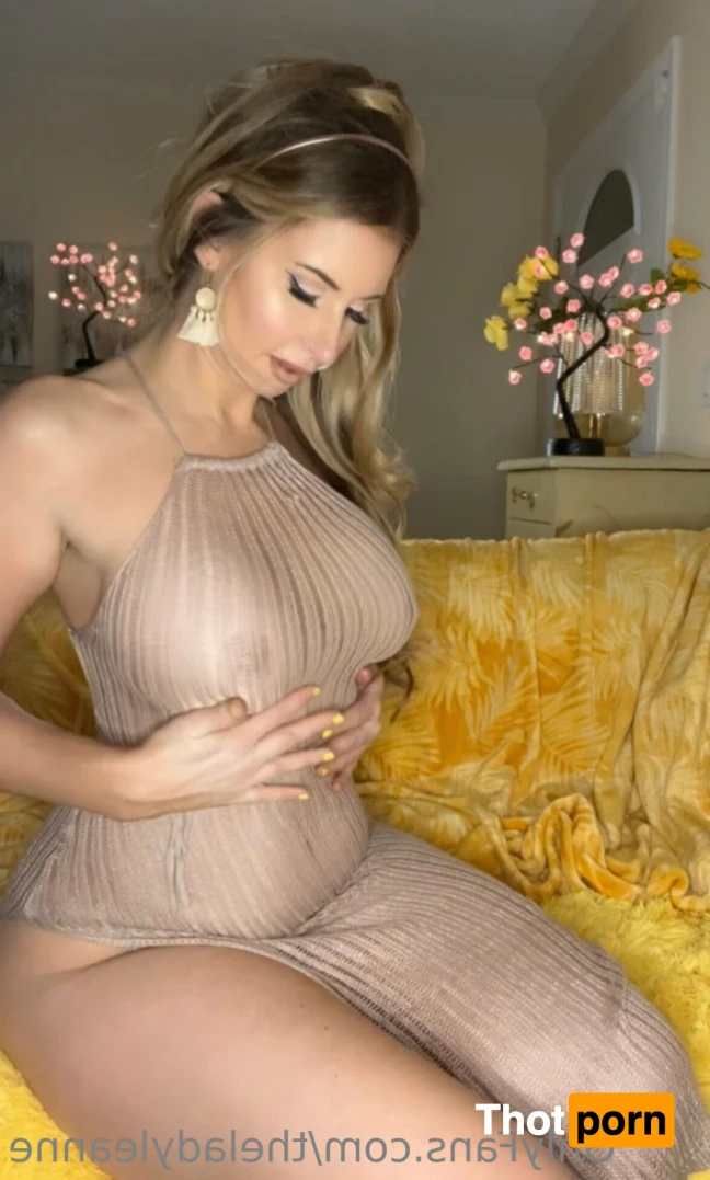 Lady Leanne 15223536