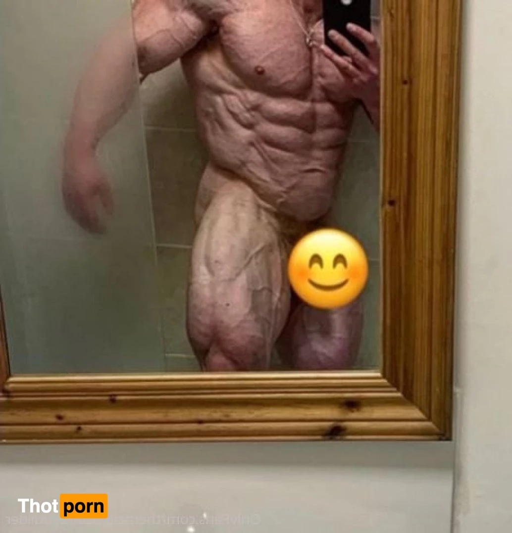 The masked bodybuider 4861600