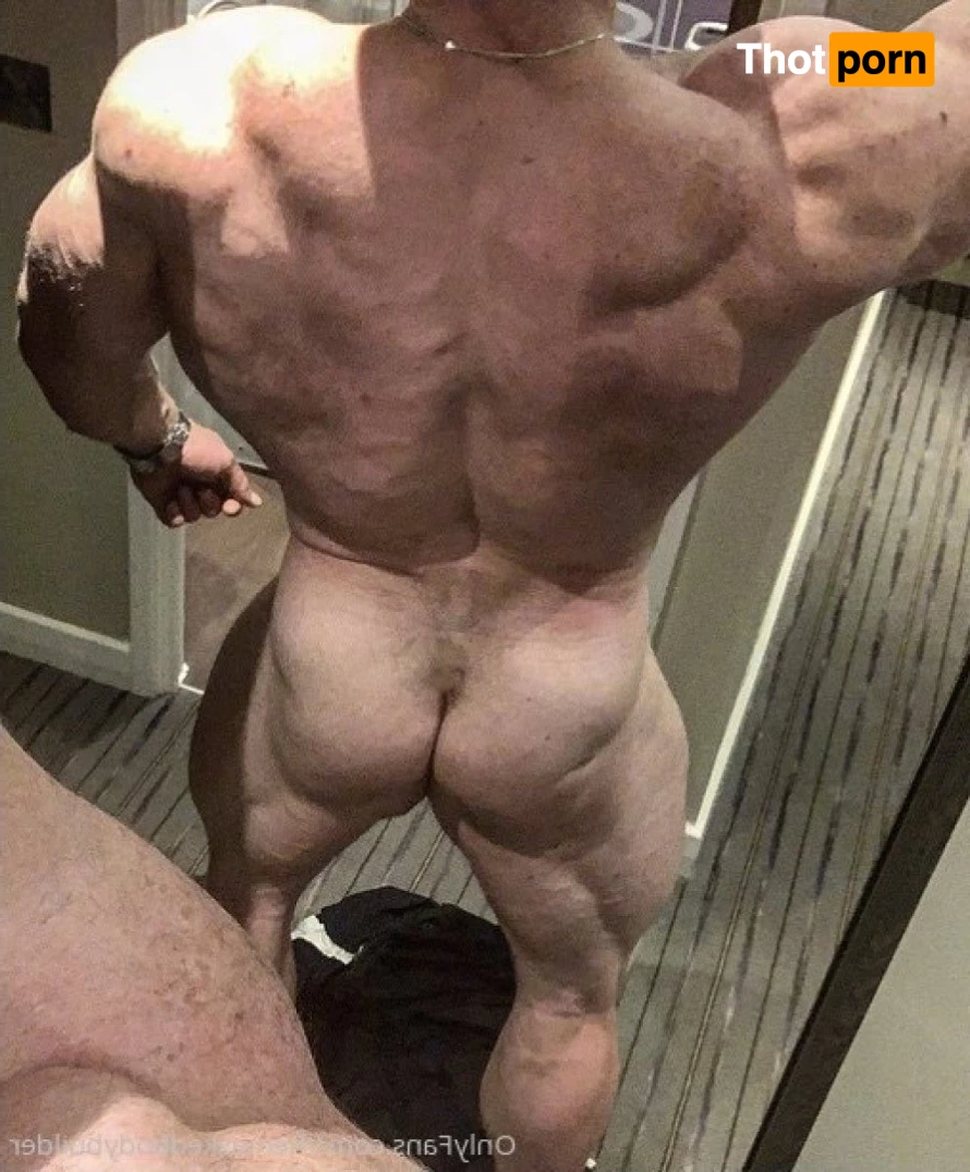 The masked bodybuider 4861625