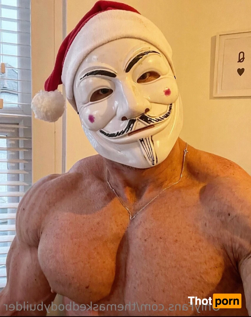 The masked bodybuider 9604354