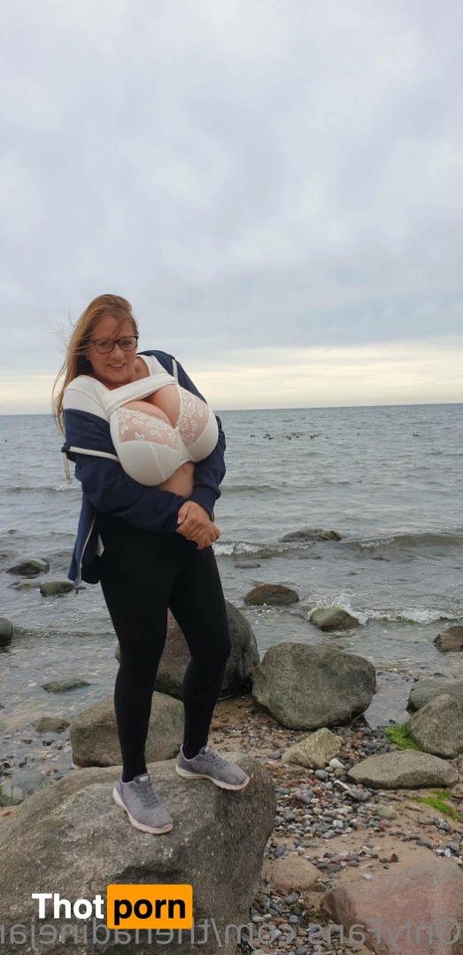 Nadine jansen 10811678