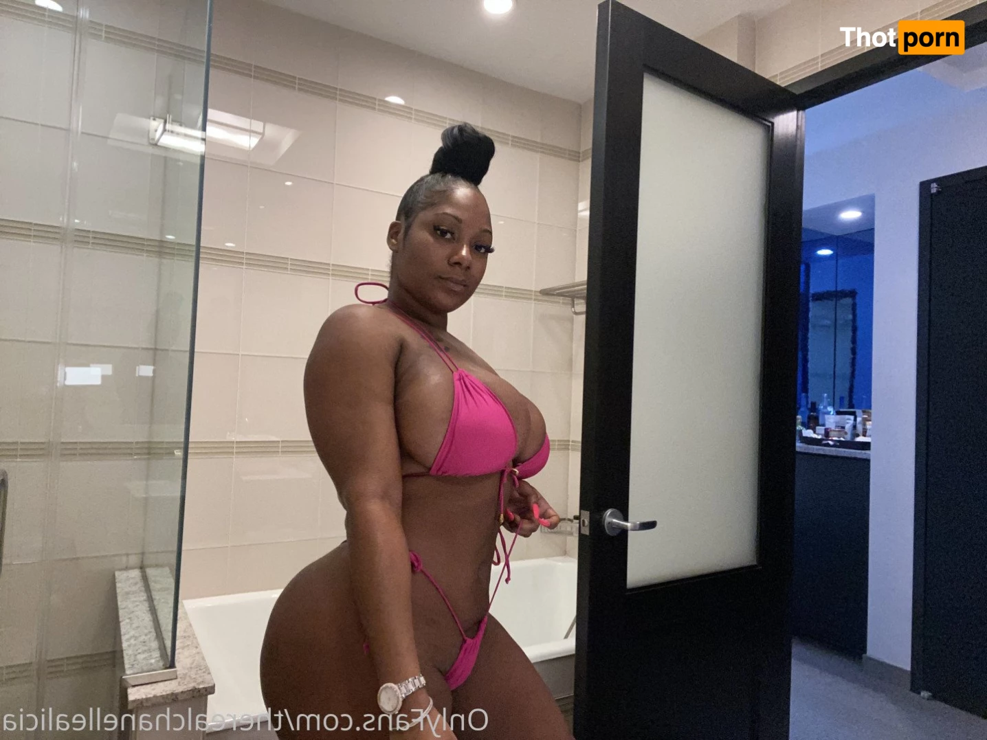 THE REAL CHANELLE_ALICIA 4928523