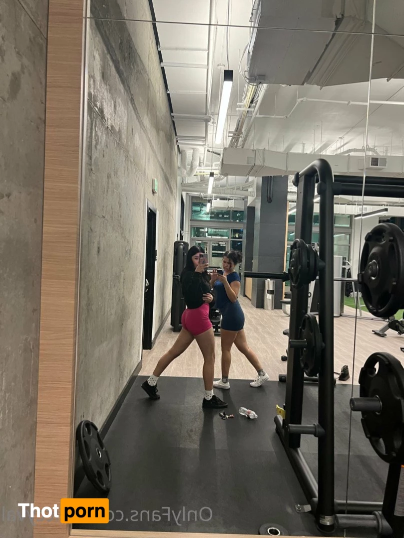 THICCYVAL 🐻 4924333