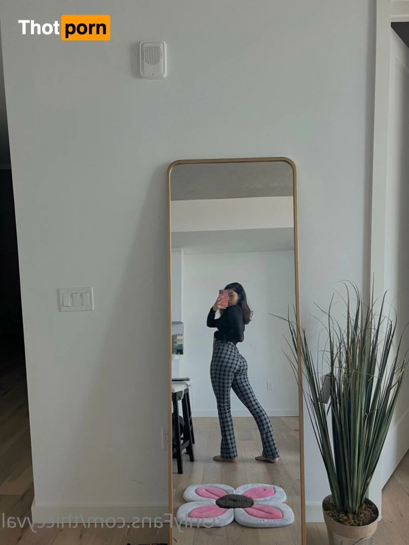 THICCYVAL 🐻 4924382