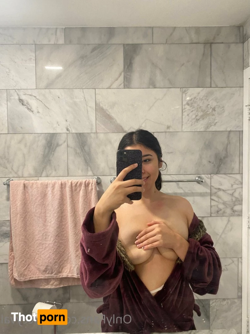 THICCYVAL 🐻 4924385