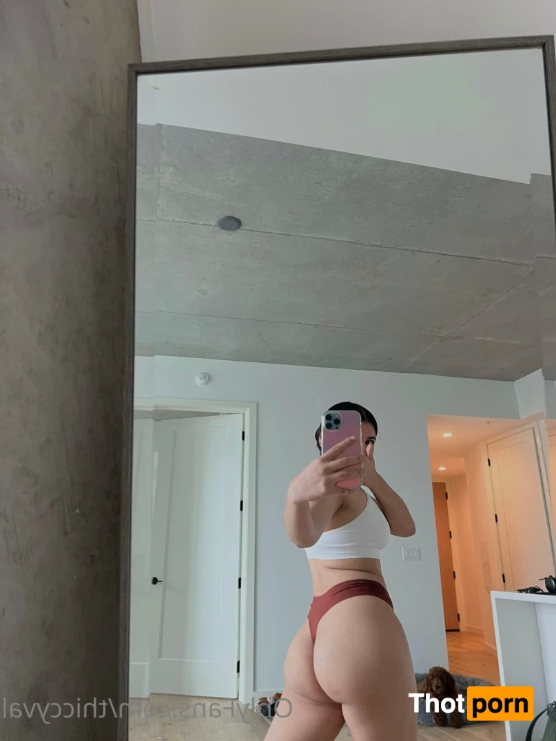 THICCYVAL 🐻 4924395