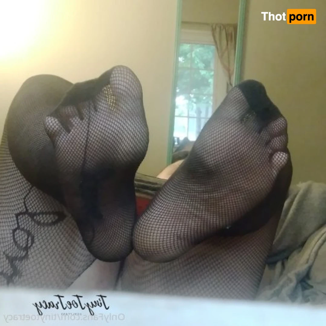 👣Tiny Toe Tracy👣 15220090