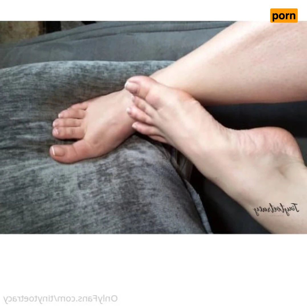 👣Tiny Toe Tracy👣 15220100