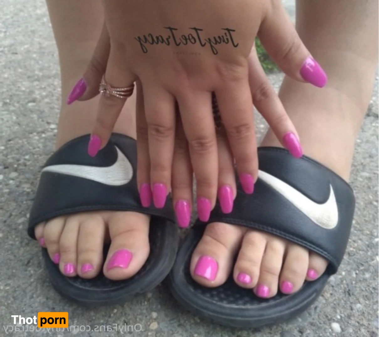 👣Tiny Toe Tracy👣 15220249