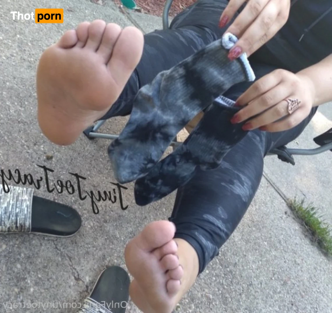 👣Tiny Toe Tracy👣 15220266