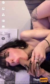 10557438