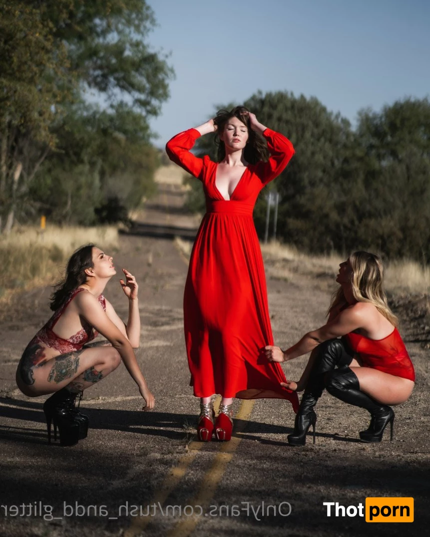 Tush_andd_glitter 4811394