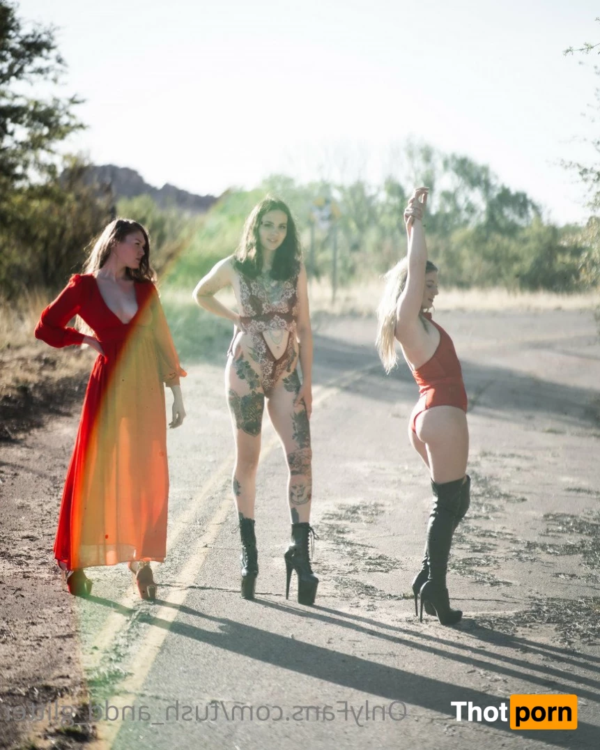 Tush_andd_glitter 4811397