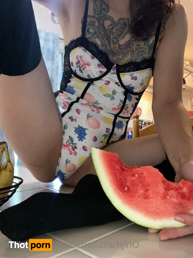 Tush_andd_glitter 4811432