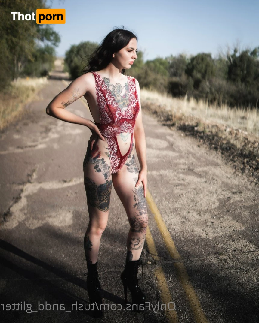 Tush_andd_glitter 4811465