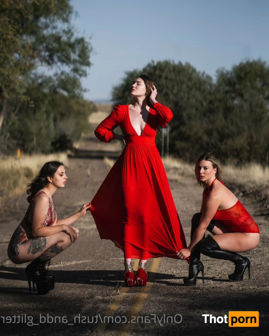 Tush_andd_glitter 4811487