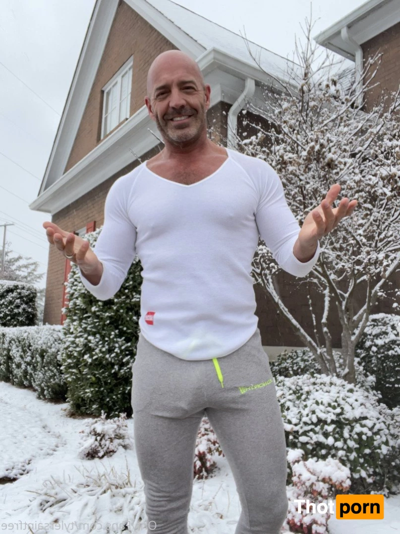 Tyler Saint Free ⭐️ 4832815