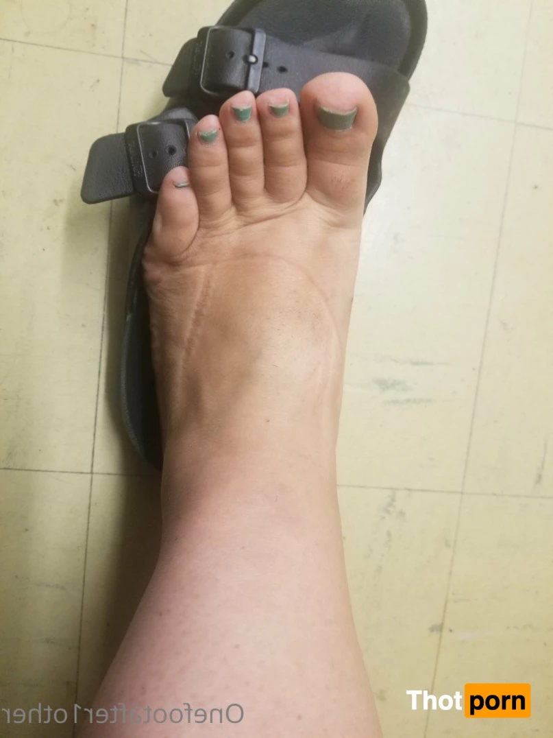 onefootafter1other 4831515