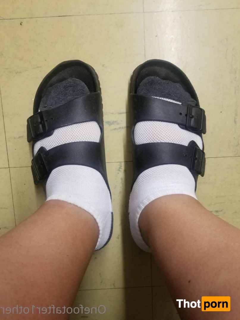 onefootafter1other 4831517