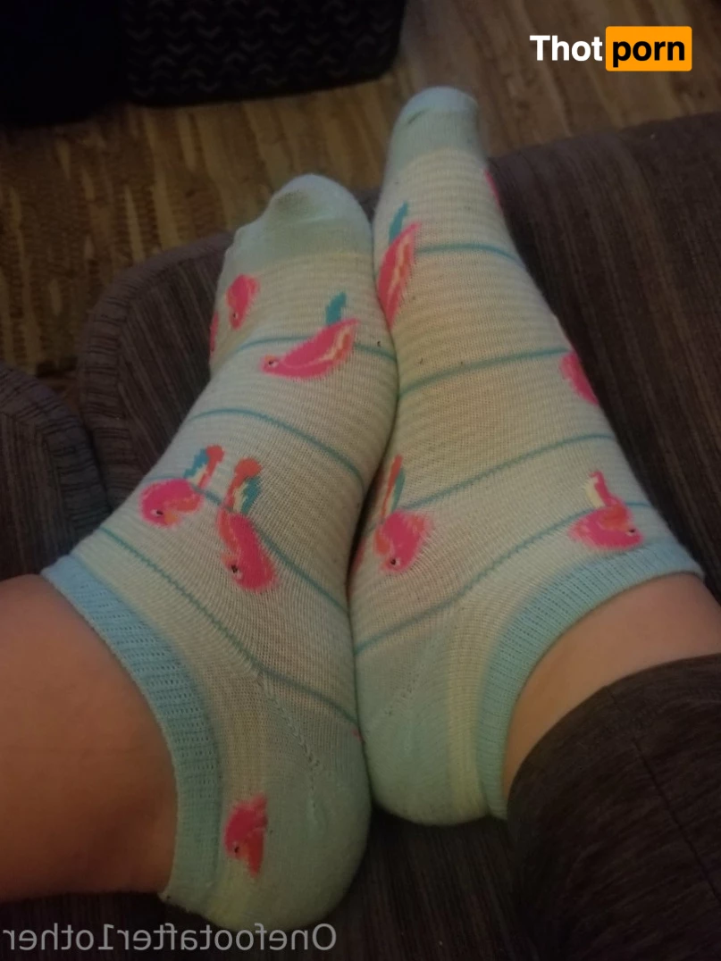 onefootafter1other 5513642