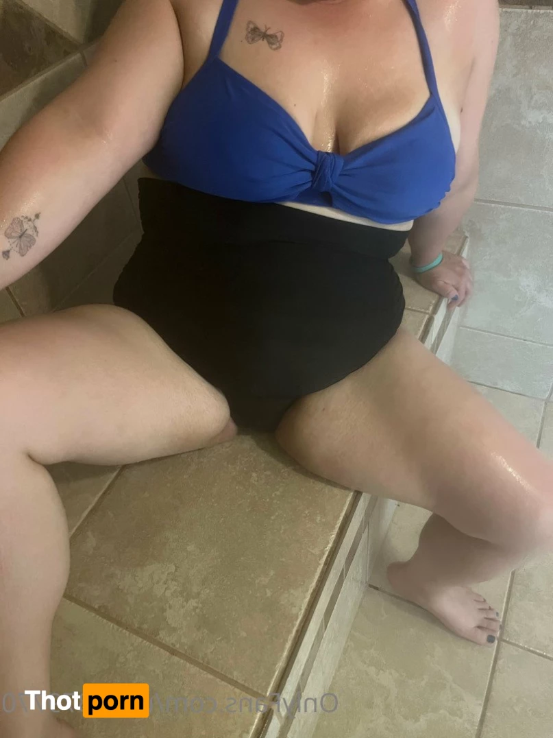 The masquerade couple 4808321