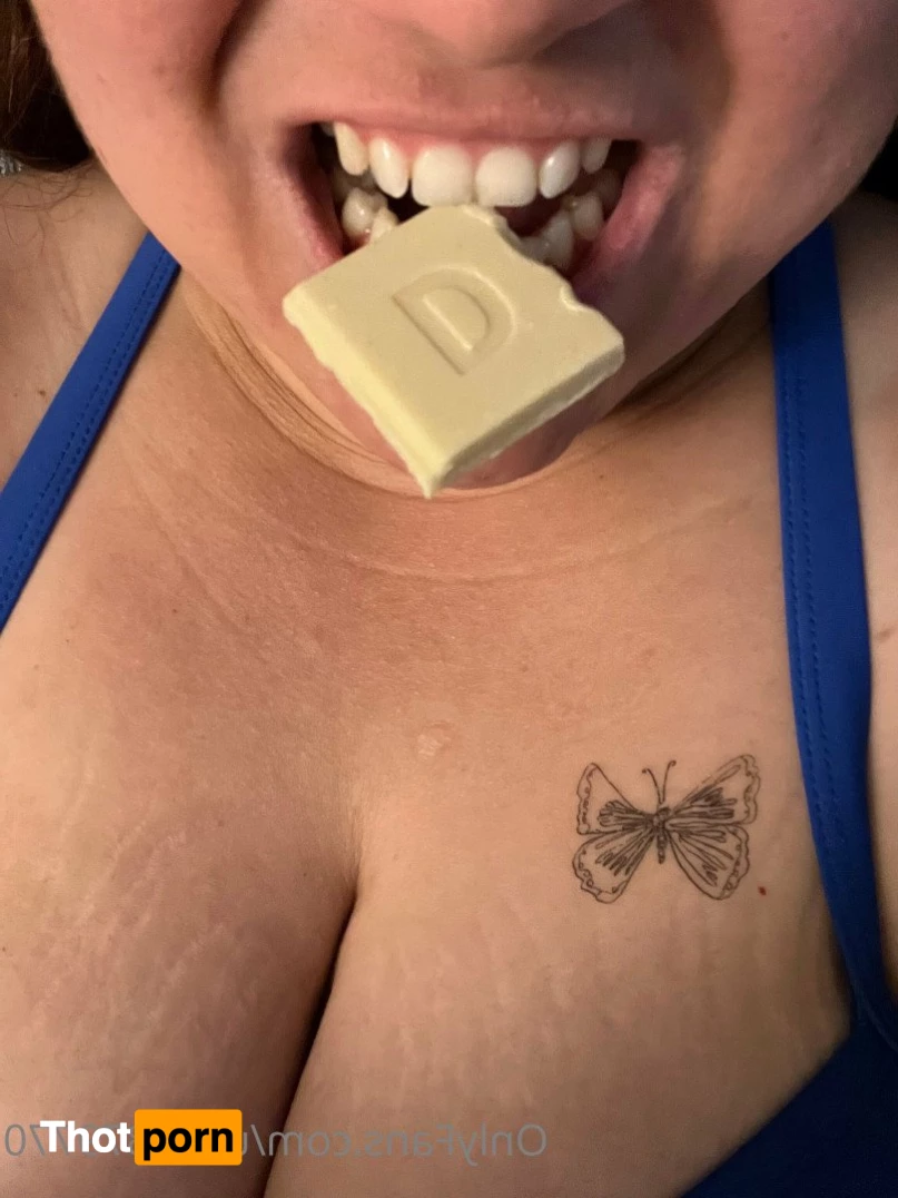 The masquerade couple 5013878