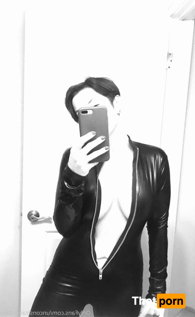 unconstrainedbyu 4826916