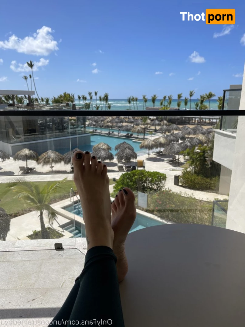 unconstrainedbyu 4826944