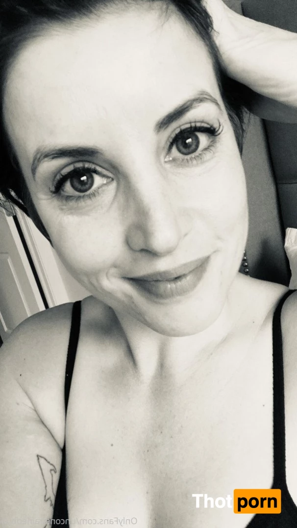 unconstrainedbyu 4826990