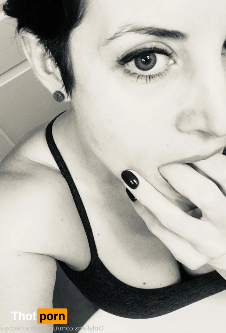 unconstrainedbyu 4827052