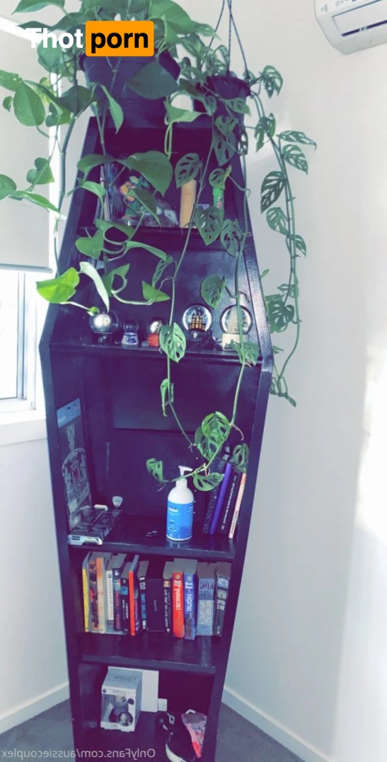 Sarah Button 4826633