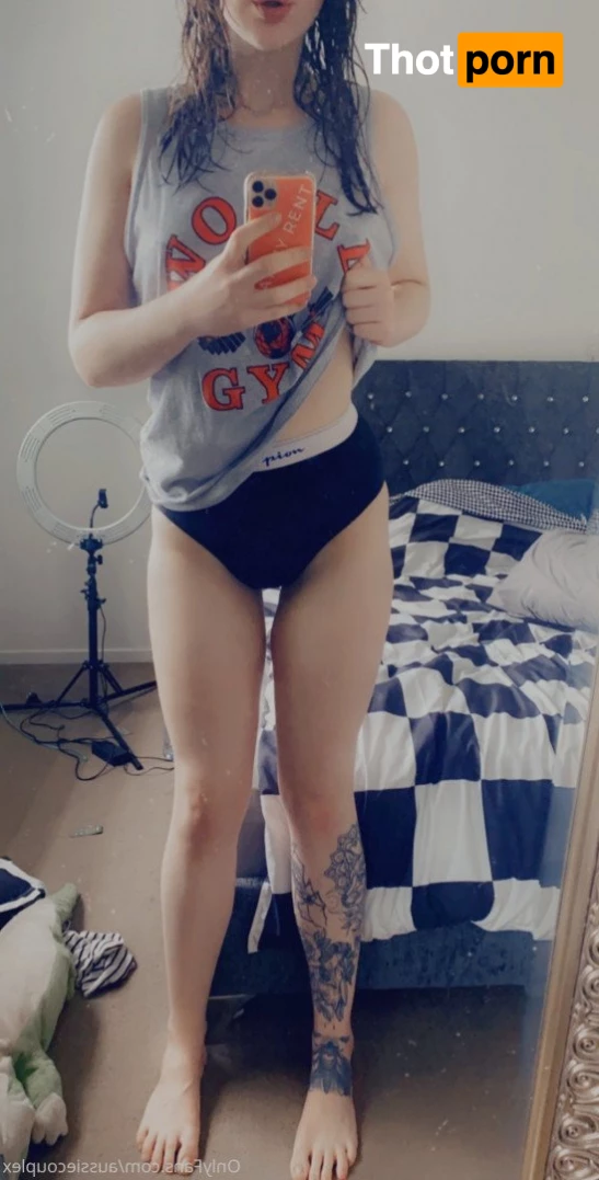 Sarah Button 4826636