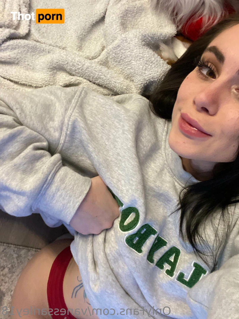 Babygirl 😇 9310594