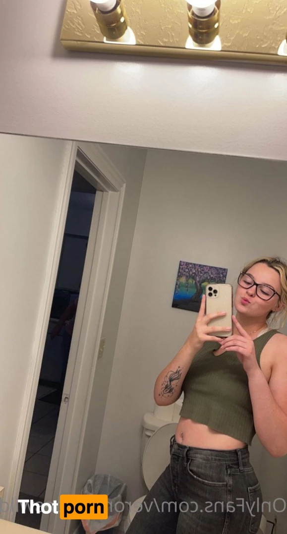 Veronica 🖤 4800065