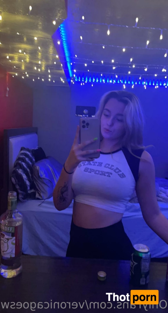 Veronica 🖤 5513944