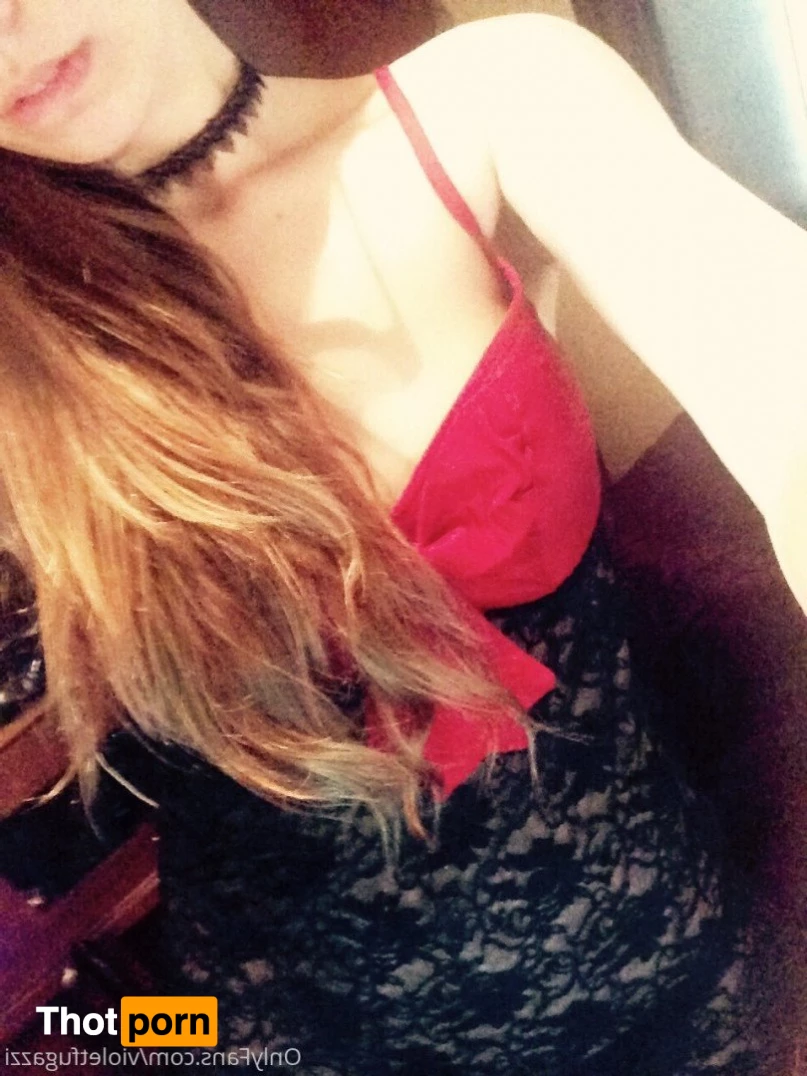 Violet Fugazzi 4797430