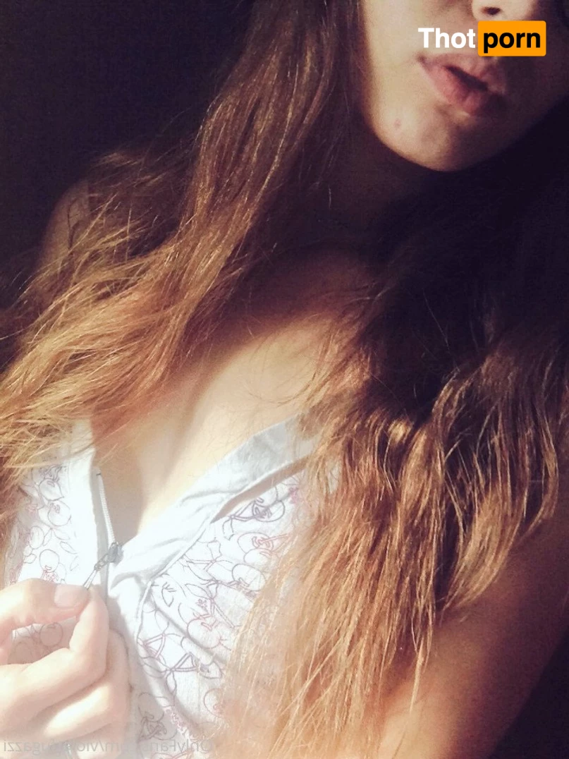 Violet Fugazzi 4797446