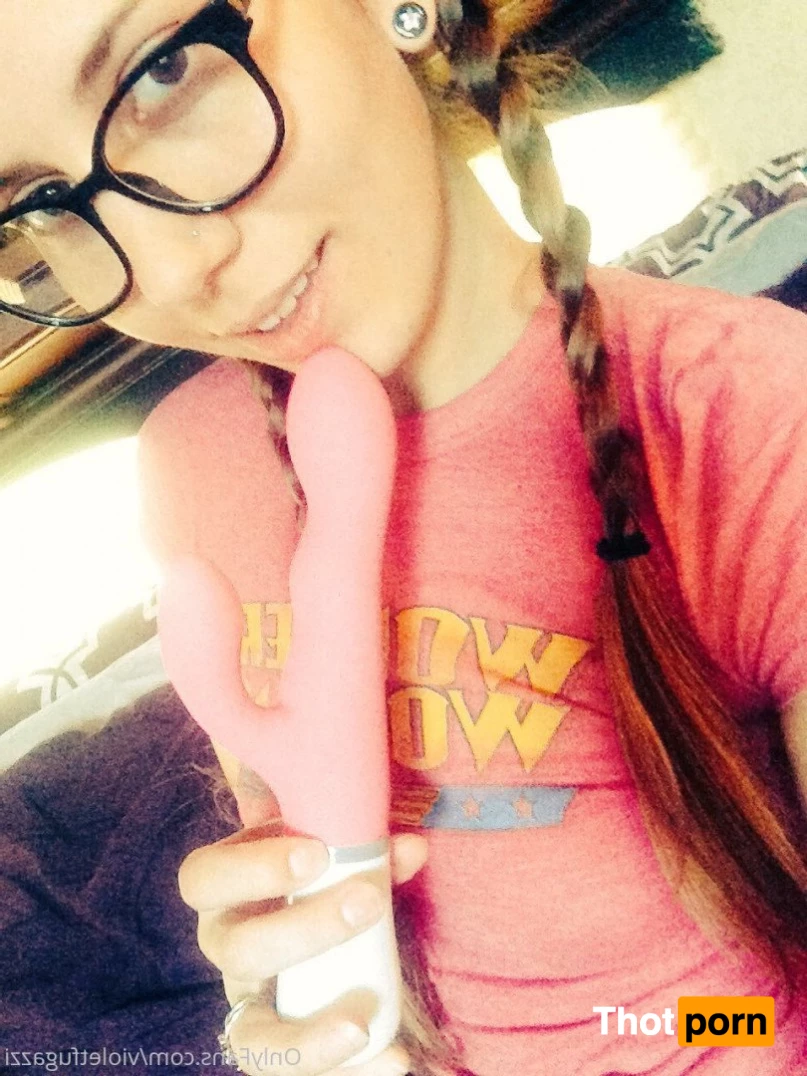 Violet Fugazzi 4797470