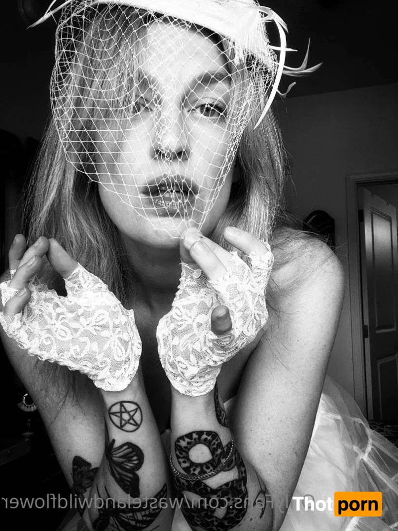 Lauren Elizabeth 4786051