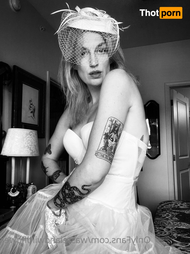 Lauren Elizabeth 4786062