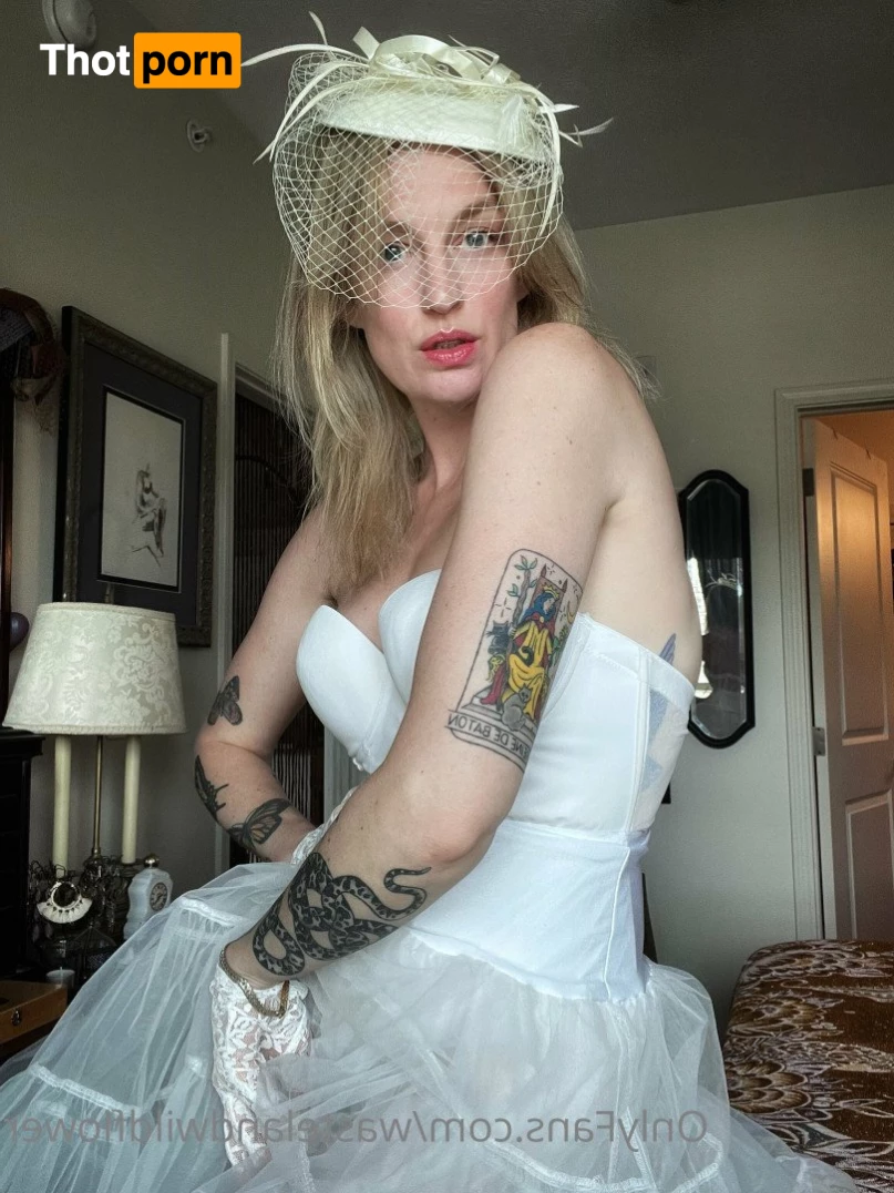 Lauren Elizabeth 4786139