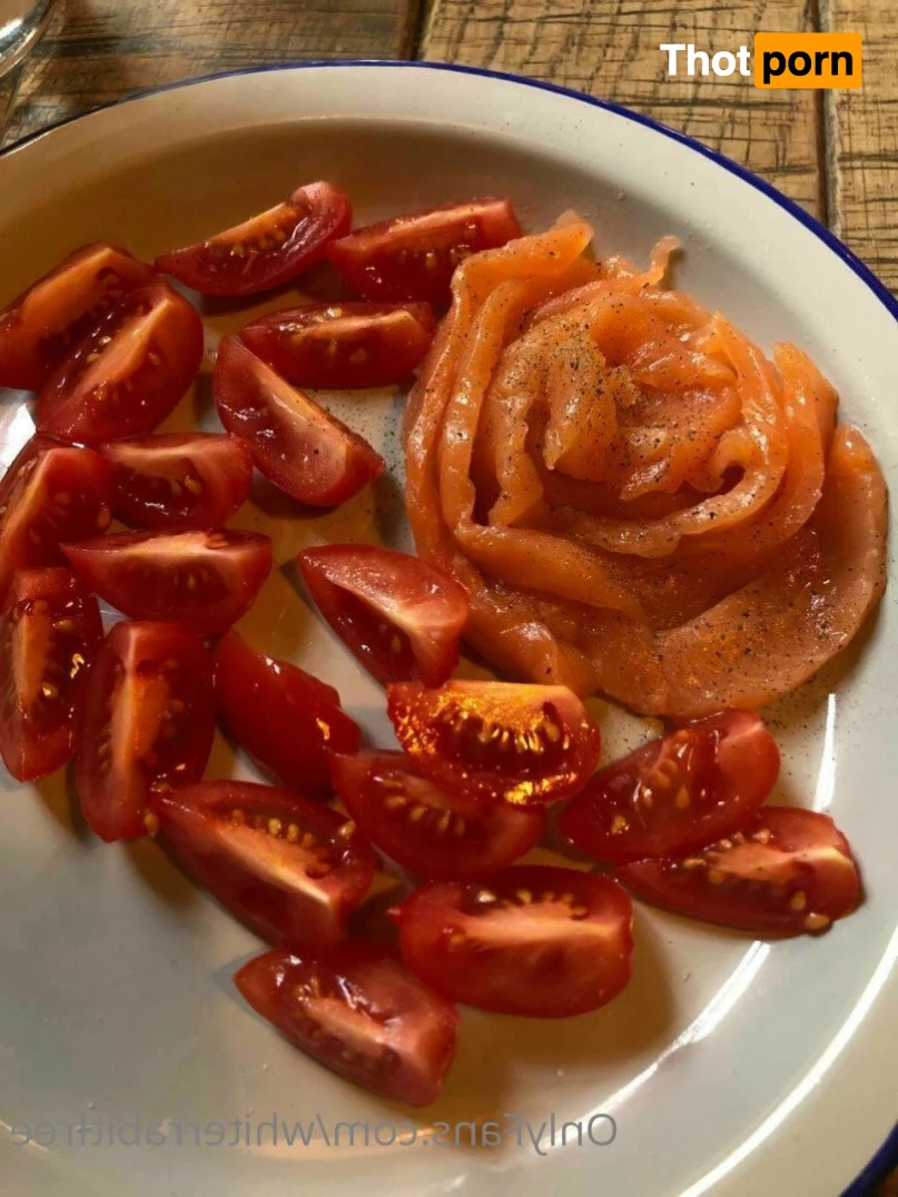 White Rabbit 🤍 4787535