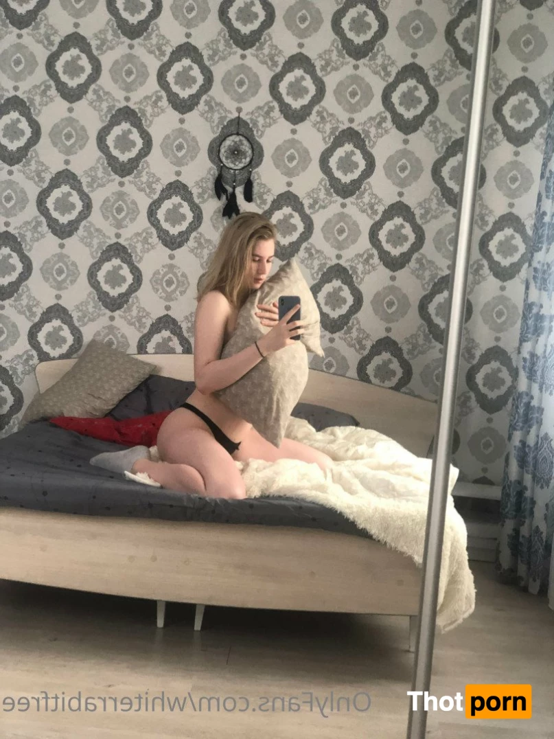 White Rabbit 🤍 4787541