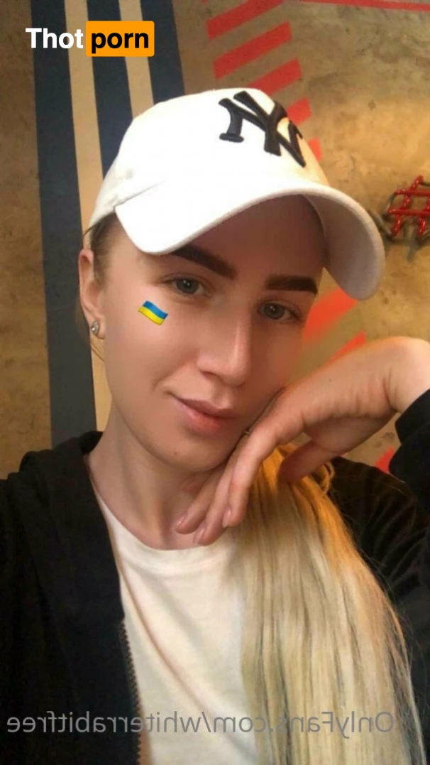 White Rabbit 🤍 4787549