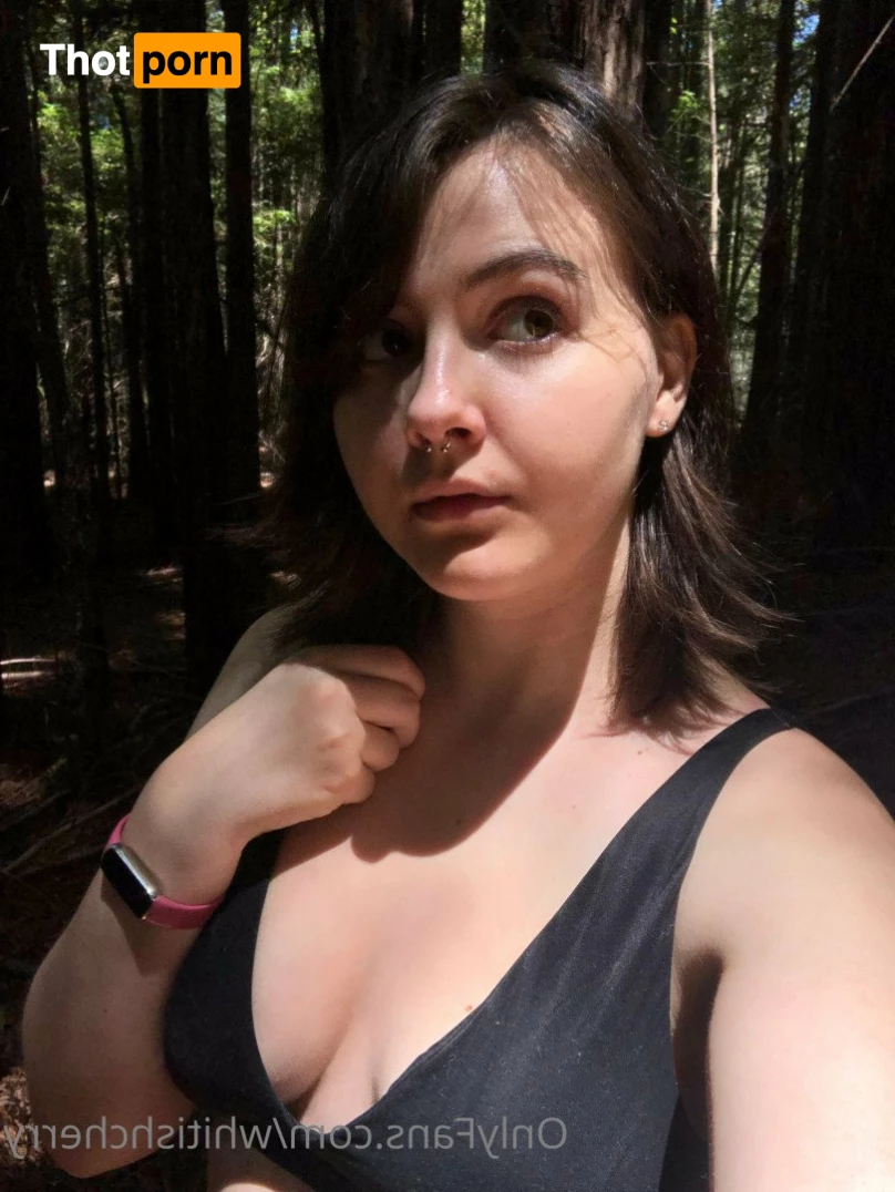 Whitish Cherry FREE 4782799