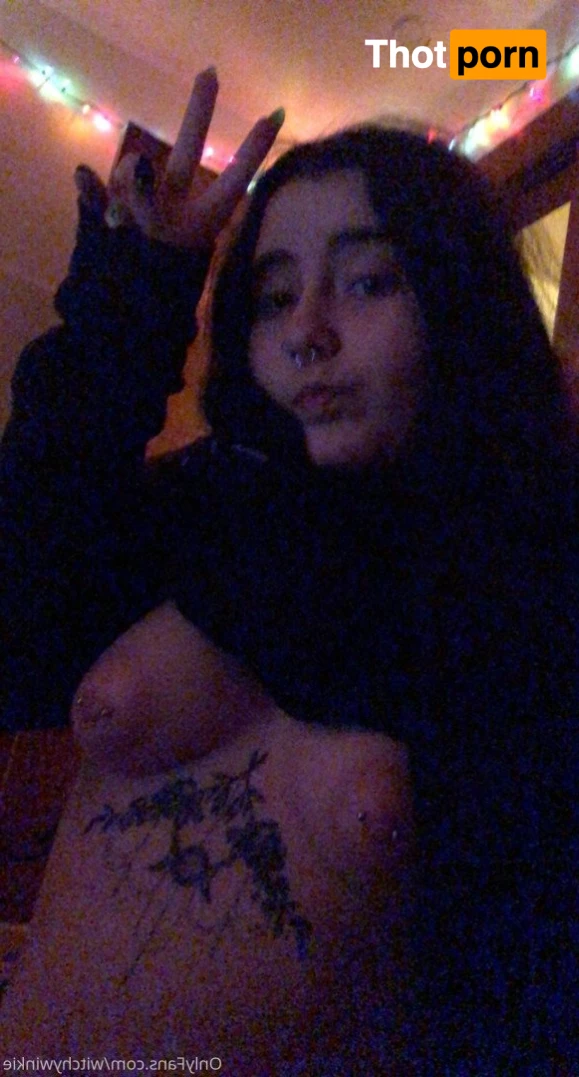 Witchywinkie 4774957