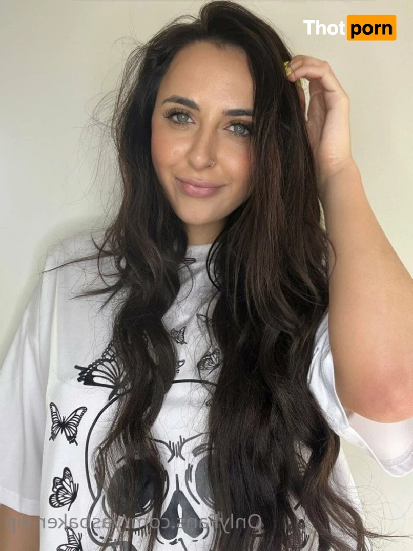 Yasmin Baker 🌸🌹 4756900